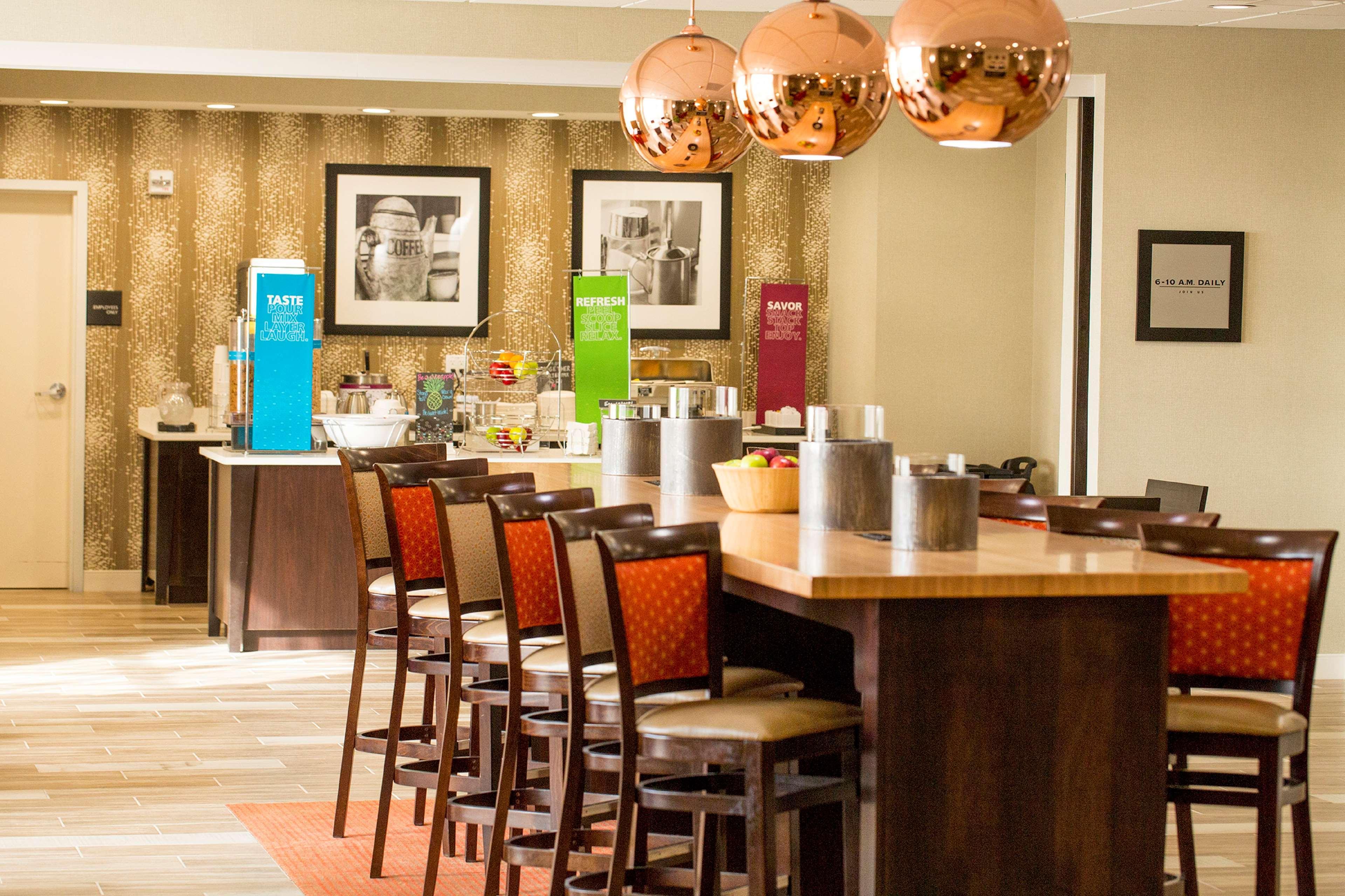 Hampton Inn Mcpherson Eksteriør billede