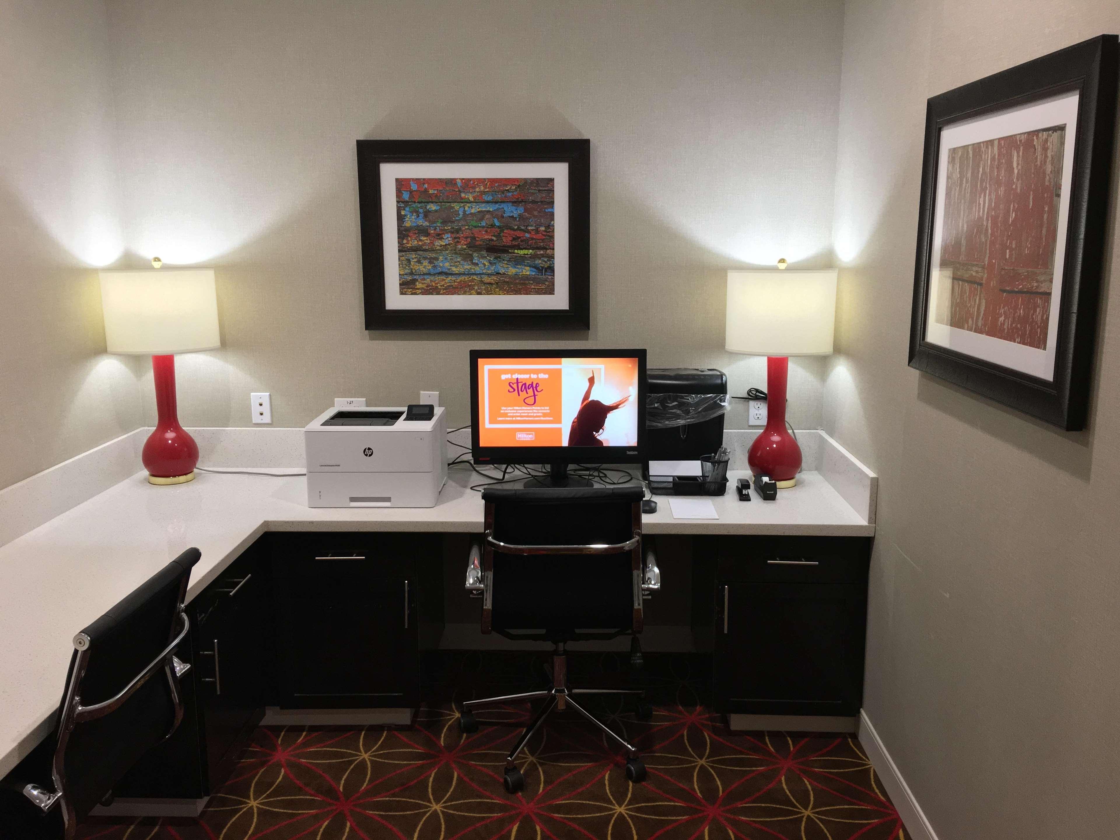 Hampton Inn Mcpherson Eksteriør billede